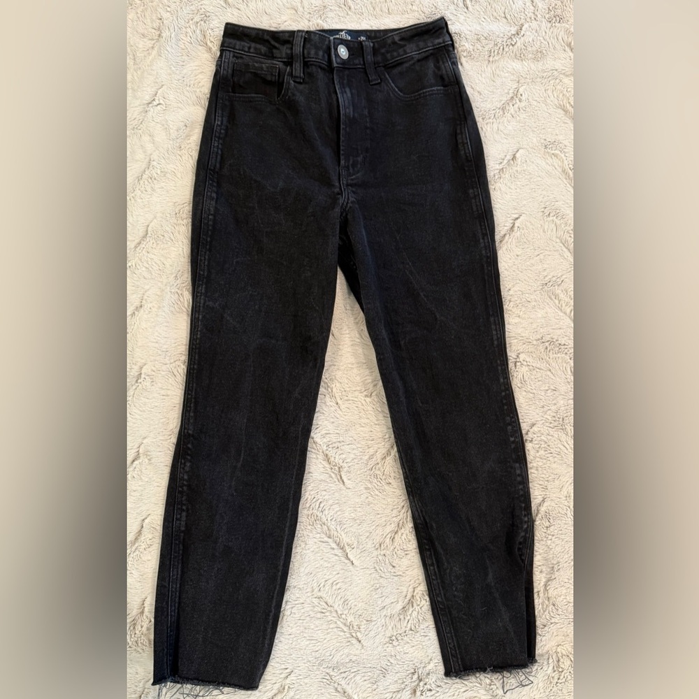 Women’s Straight Leg Black Jeans (Short)
